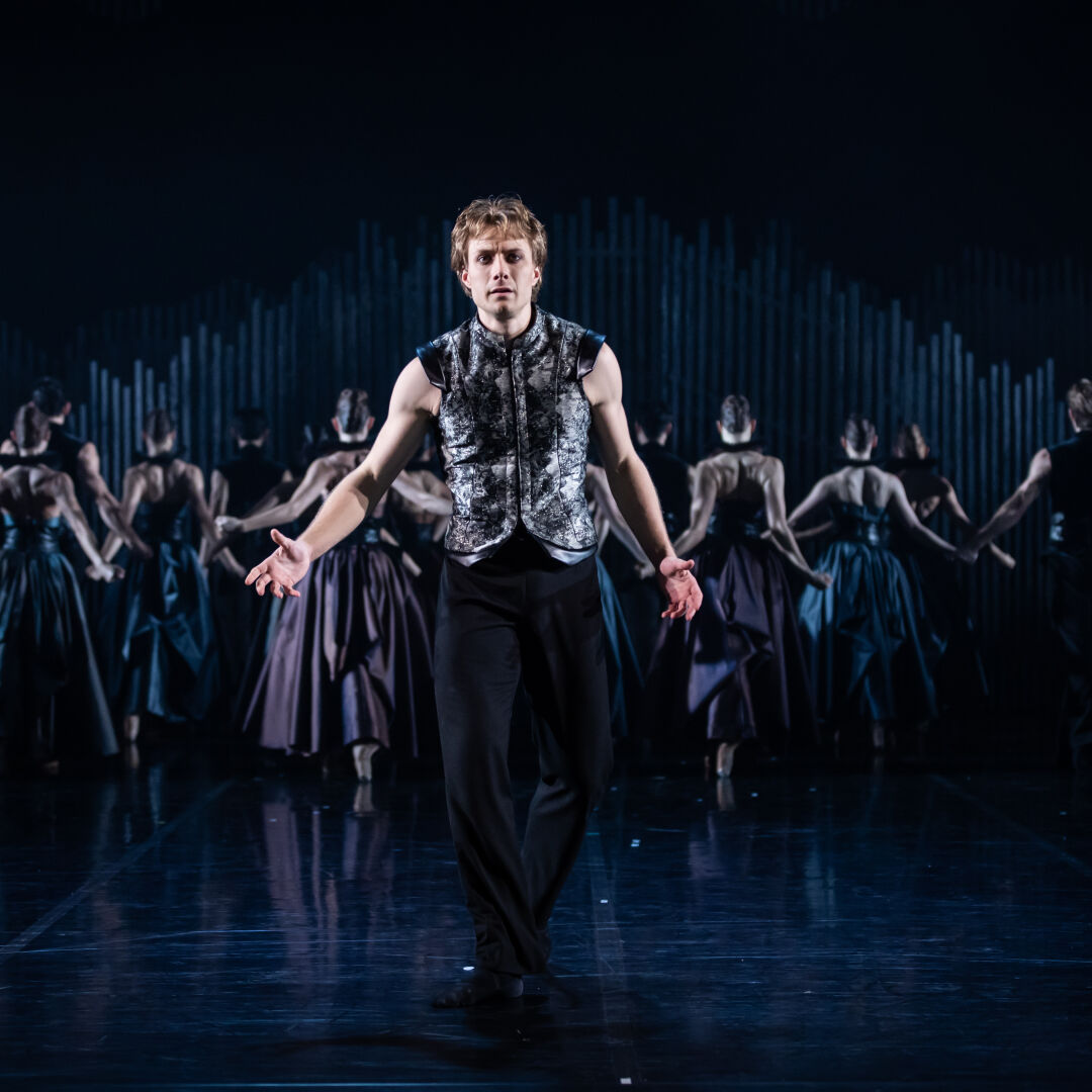 Artists of Queensland Ballet. Photography David Kelly.