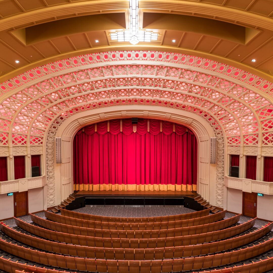 The Empire Raises the Curtain on its ~Stunning New Centrepiece~