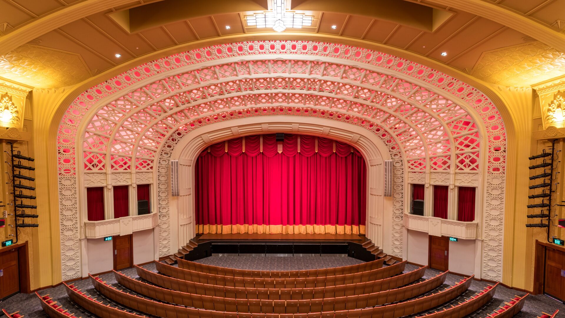 The Empire Raises the Curtain on its ~Stunning New Centrepiece~